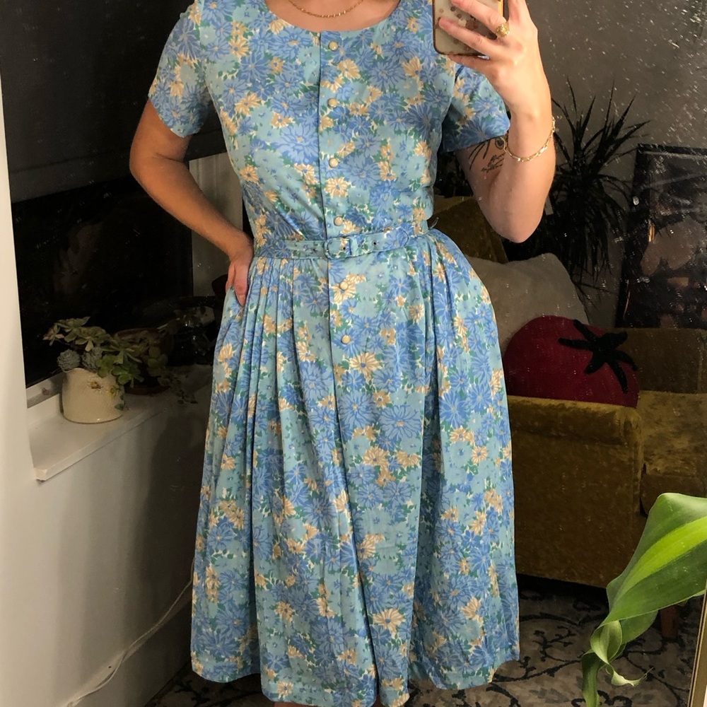 Vintage early 1960s dress with pockets